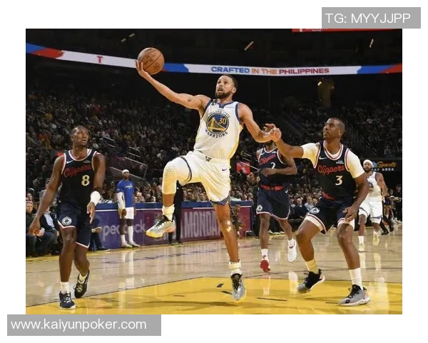 库里三节狂砍28分展现统治力期待常规赛精彩表现