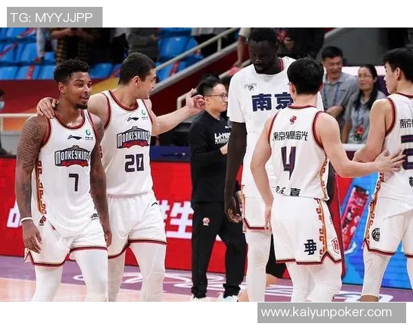 CBA最新战报北京战胜深圳辽宁险胜宁波新疆不敌吉林广东击败青岛