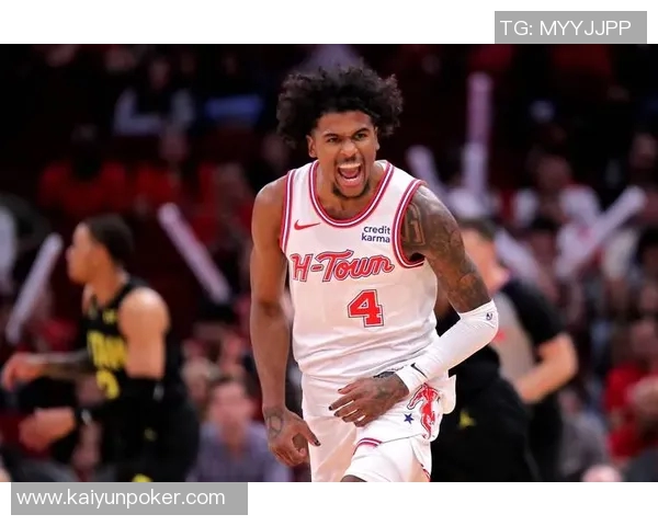 杰伦格林谈球队默契：迅速融入阵容展现出色配合能力